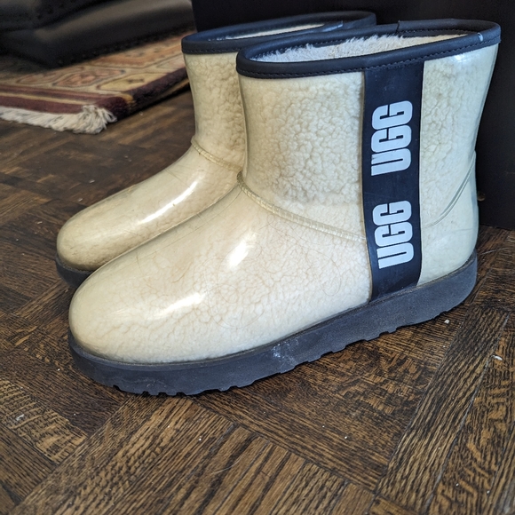 UGG Classic Clear Mini BootsWhite Size 10 NO INSOLE - Picture 4 of 6
